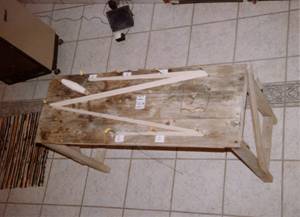 Crete. Weaving. Preparing warp.