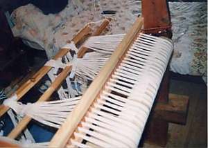 Crete. Weaving. Dressing loom.