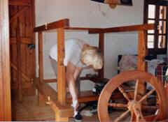 Crete. Weaving. Renovating loom.